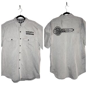 Harley-Davidson embroidered grey short sleeve button down shirt.  Men's XL